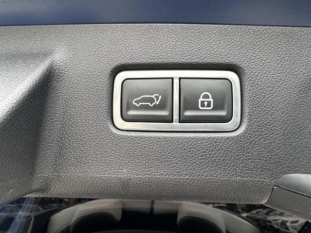 used 2023 Kia Sorento car, priced at $32,497