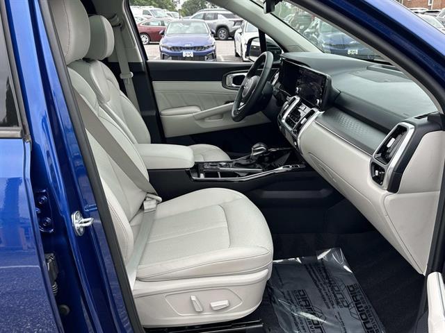 used 2023 Kia Sorento car, priced at $32,497