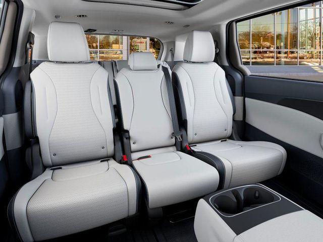 new 2026 Kia Carnival Hybrid car, priced at $53,785