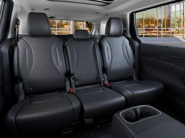 new 2026 Kia Carnival Hybrid car, priced at $48,185