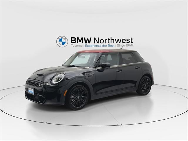used 2024 MINI Hardtop car, priced at $26,997