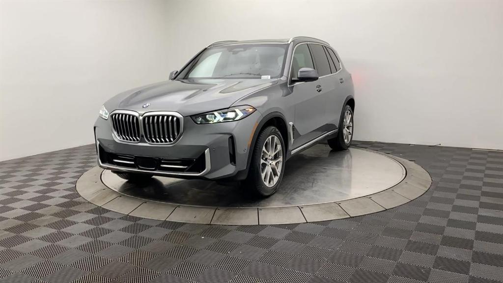 new 2024 BMW X5 car, priced at $75,305