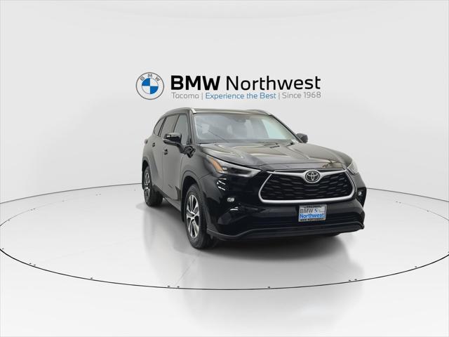 used 2021 Toyota Highlander car, priced at $36,997