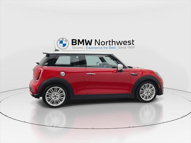 used 2022 MINI Hardtop car, priced at $26,497
