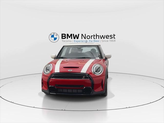 used 2022 MINI Hardtop car, priced at $26,497