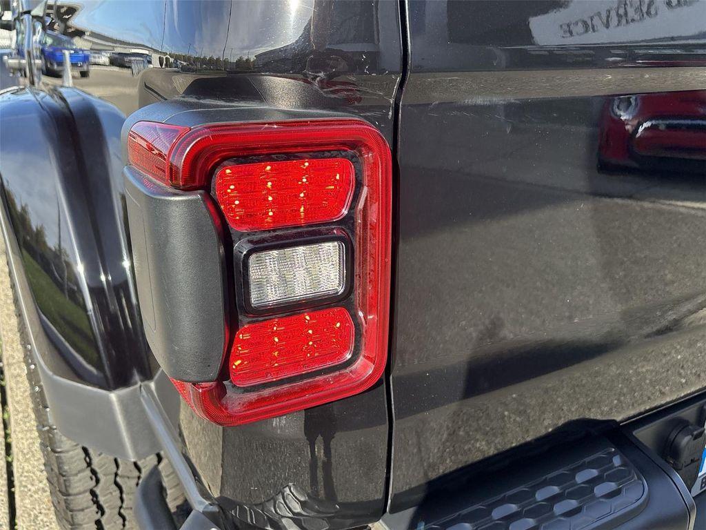 used 2021 Jeep Gladiator car, priced at $36,297