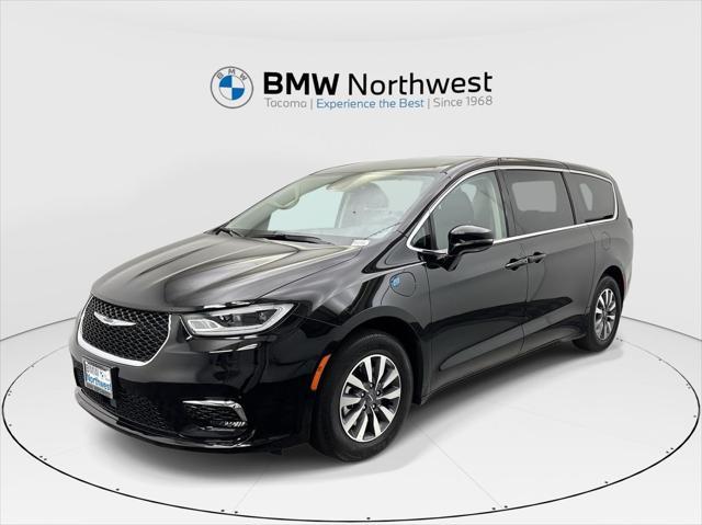 used 2024 Chrysler Pacifica Hybrid car, priced at $31,797