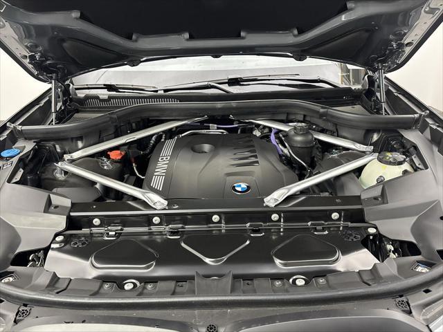 new 2025 BMW X7 car, priced at $94,570