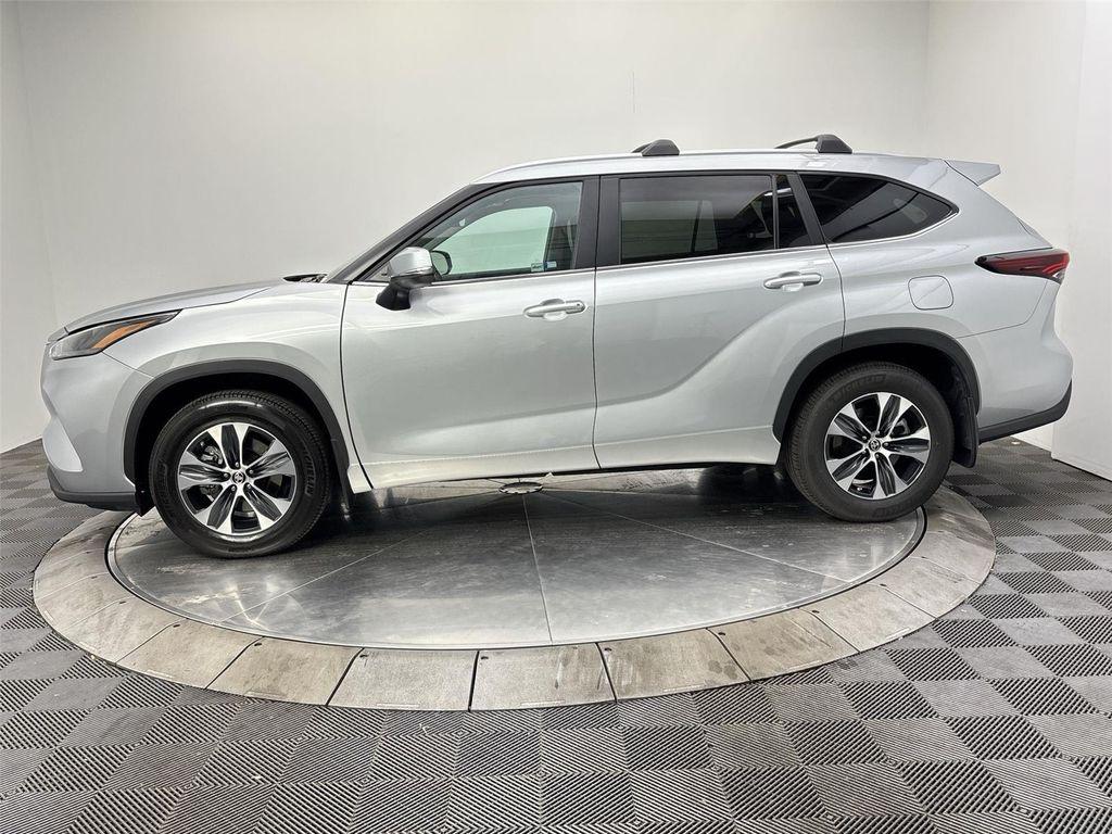 used 2024 Toyota Highlander car, priced at $41,797