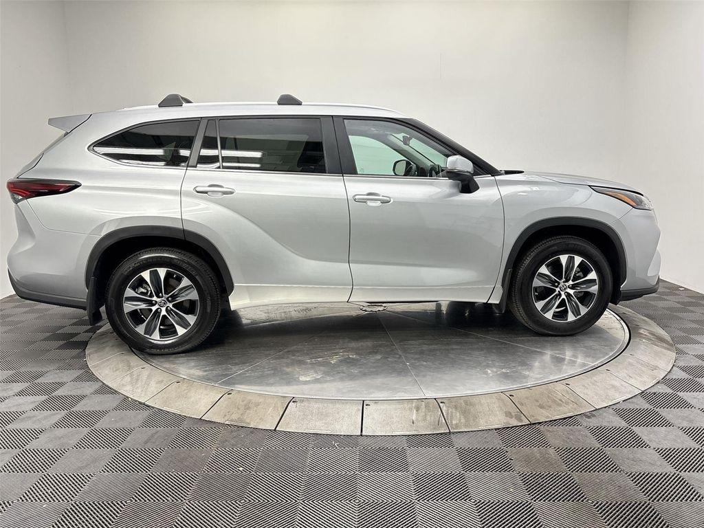 used 2024 Toyota Highlander car, priced at $41,797