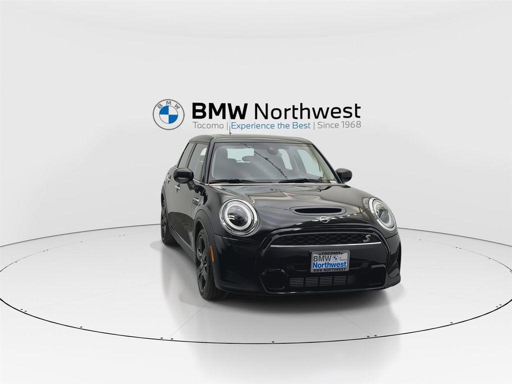 used 2023 MINI Hardtop car, priced at $25,997