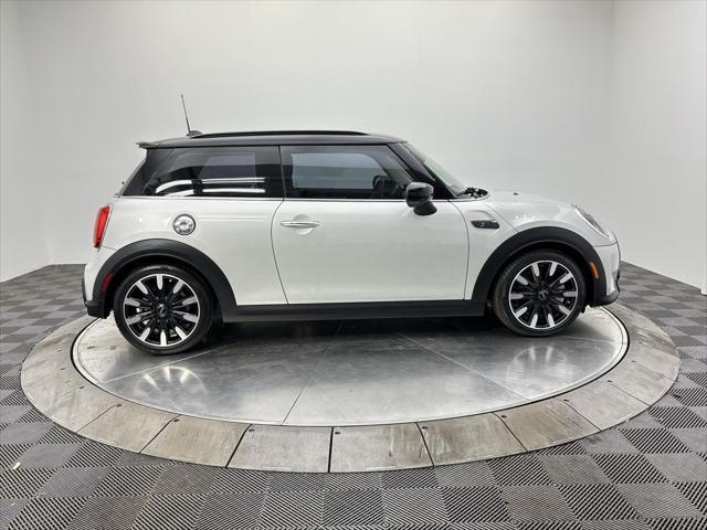 used 2022 MINI Hardtop car, priced at $26,597