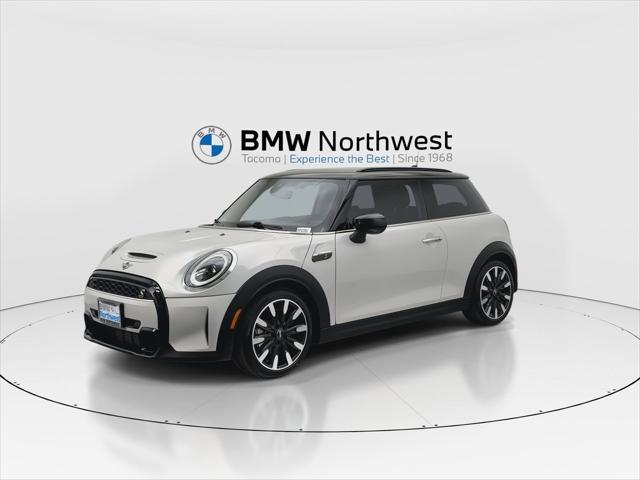 used 2022 MINI Hardtop car, priced at $26,597