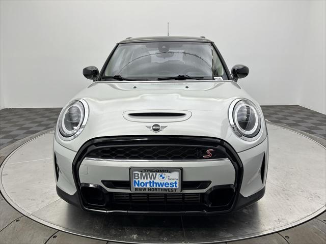 used 2022 MINI Hardtop car, priced at $26,597