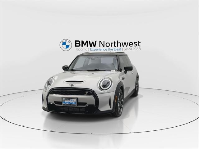 used 2022 MINI Hardtop car, priced at $26,597