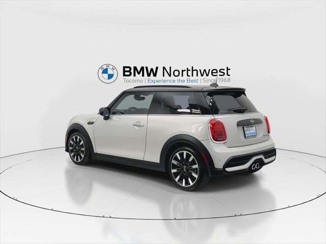 used 2022 MINI Hardtop car, priced at $26,597