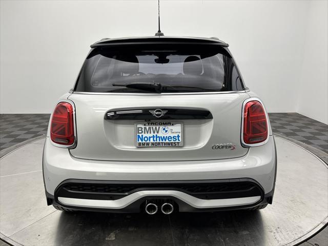 used 2022 MINI Hardtop car, priced at $26,597