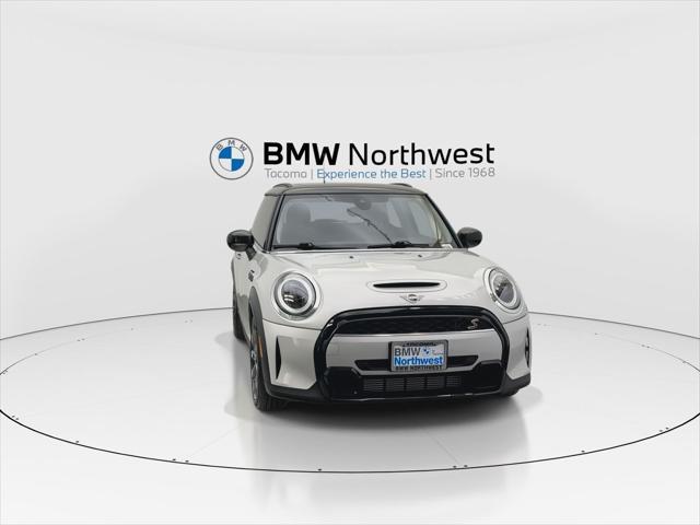 used 2022 MINI Hardtop car, priced at $26,597