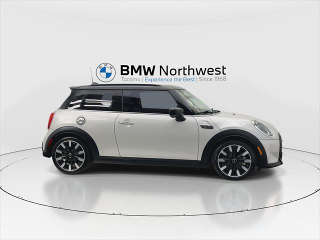 used 2022 MINI Hardtop car, priced at $26,597