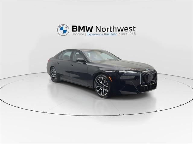 new 2025 BMW 760 car, priced at $131,175