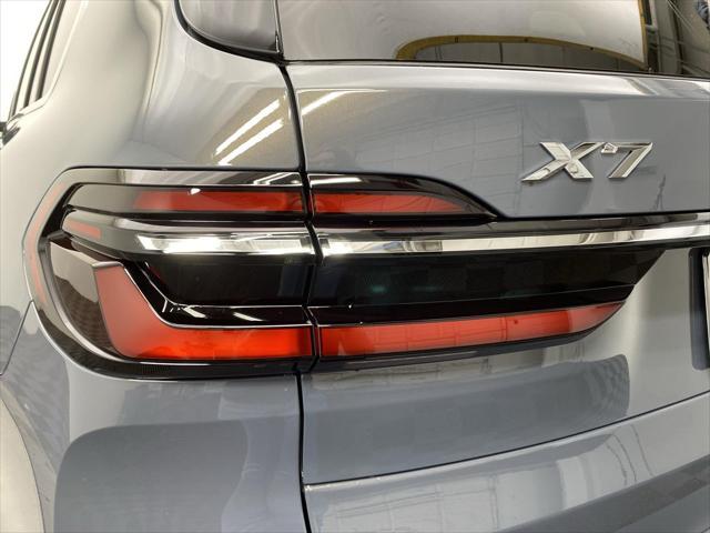 new 2025 BMW X7 car, priced at $89,070