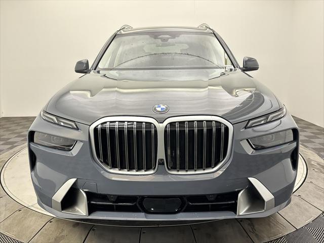 new 2025 BMW X7 car, priced at $89,070