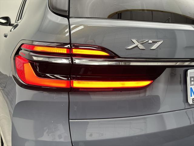 new 2025 BMW X7 car, priced at $89,070