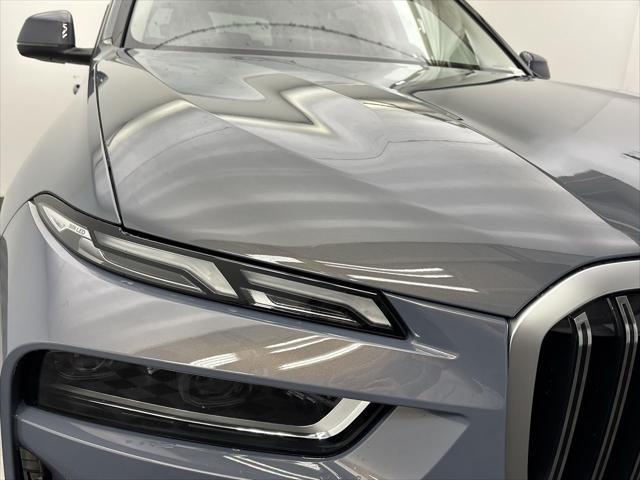new 2025 BMW X7 car, priced at $89,070