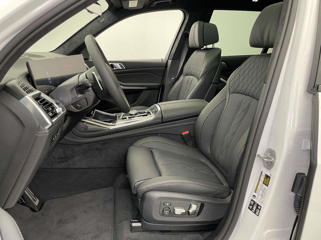 new 2026 BMW X7 car, priced at $123,925