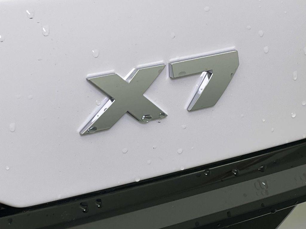 new 2026 BMW X7 car, priced at $123,925