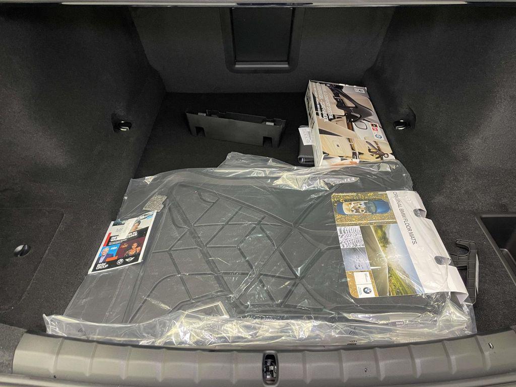 new 2025 BMW 760 car, priced at $137,270