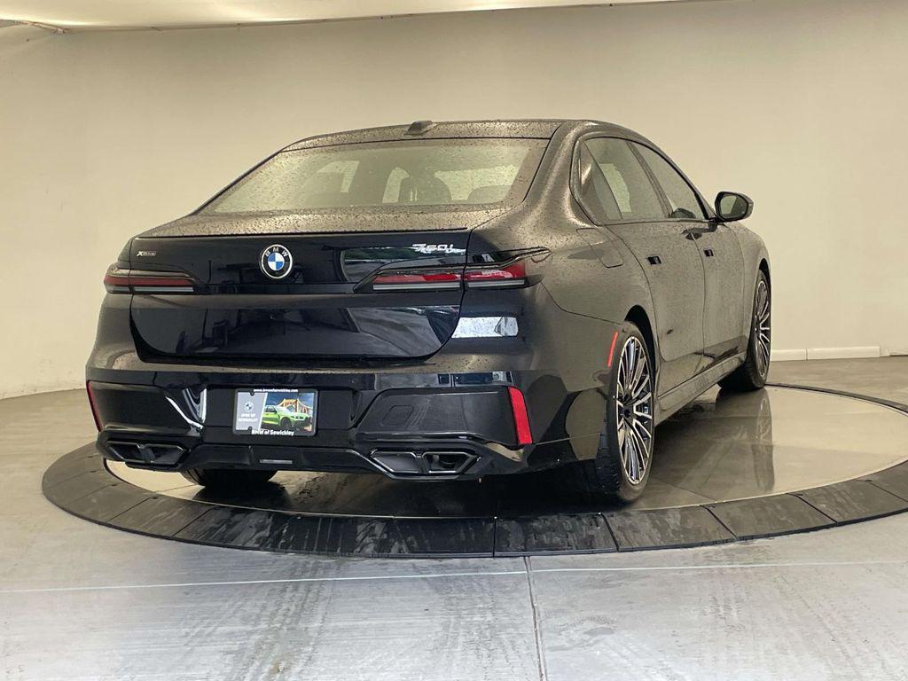 new 2025 BMW 760 car, priced at $137,270