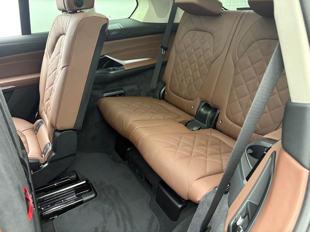 new 2026 BMW X7 car, priced at $91,925