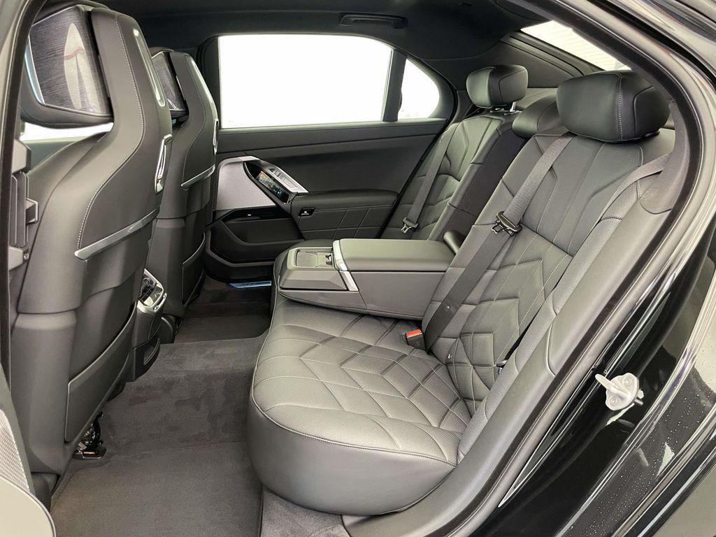 new 2025 BMW 760 car, priced at $127,925
