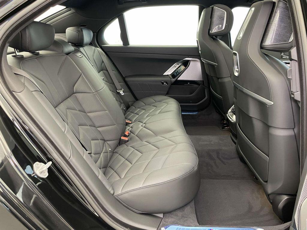 new 2025 BMW 760 car, priced at $127,925