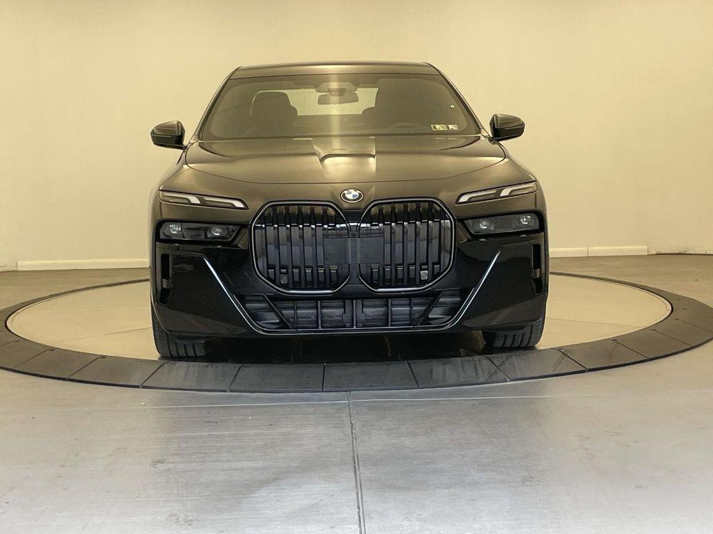 new 2025 BMW 760 car, priced at $127,925