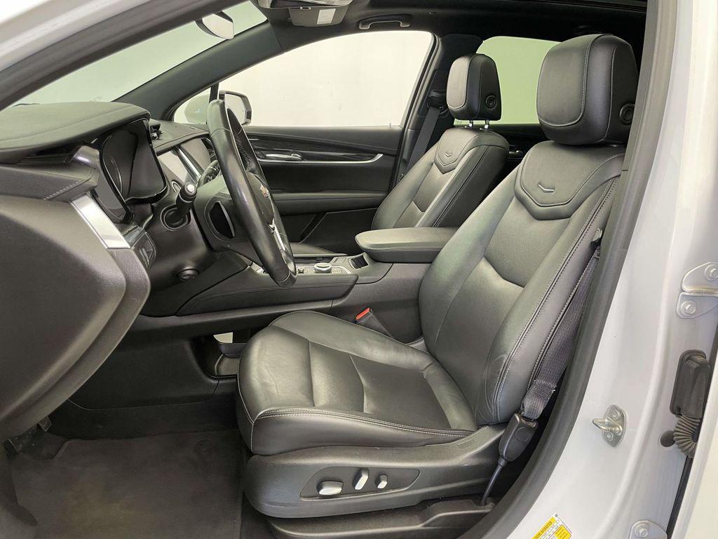 used 2021 Cadillac XT5 car, priced at $22,000