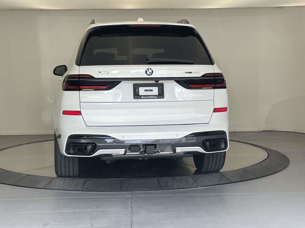 new 2026 BMW X7 car, priced at $100,175