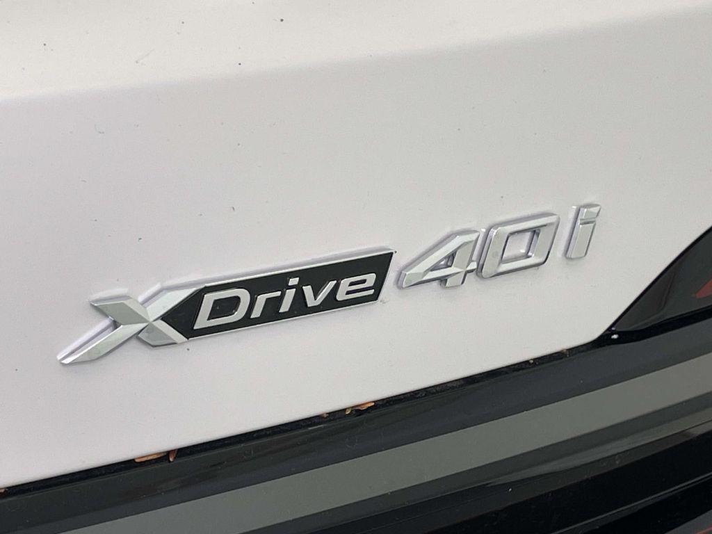 new 2026 BMW X7 car, priced at $100,175