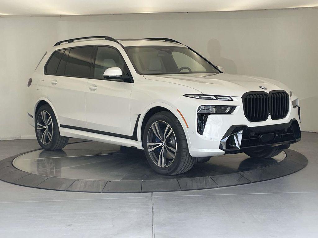 new 2026 BMW X7 car, priced at $100,175