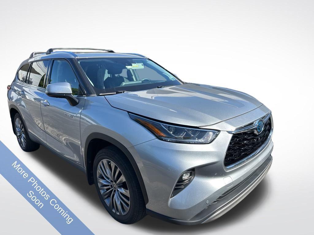 used 2021 Toyota Highlander Hybrid car, priced at $34,750