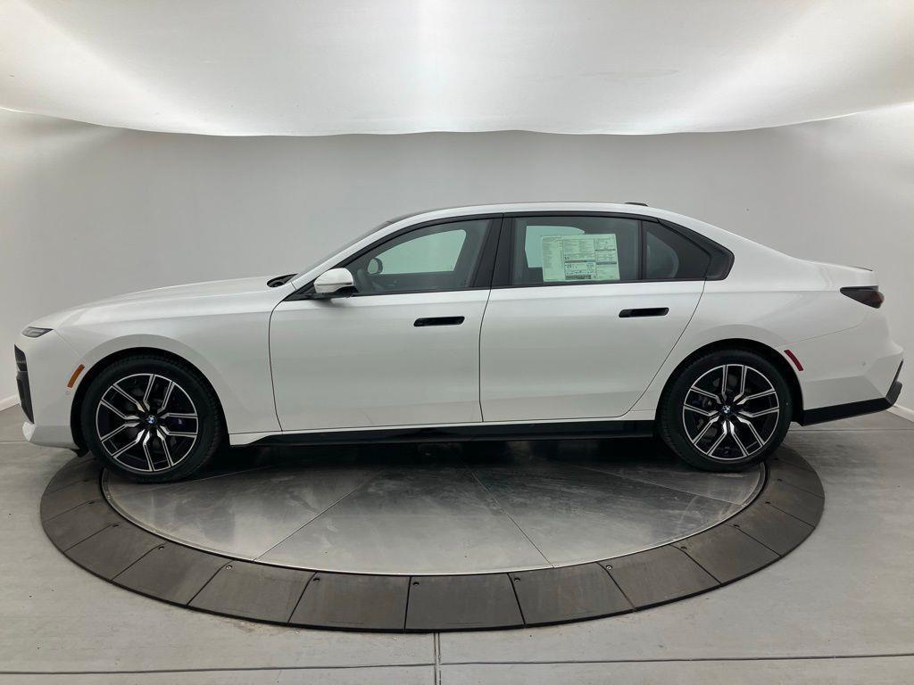 new 2025 BMW 760 car, priced at $133,315