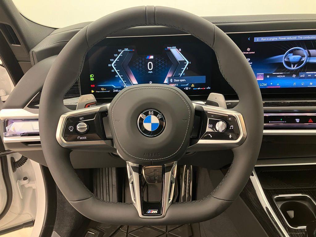 new 2025 BMW 760 car, priced at $133,315