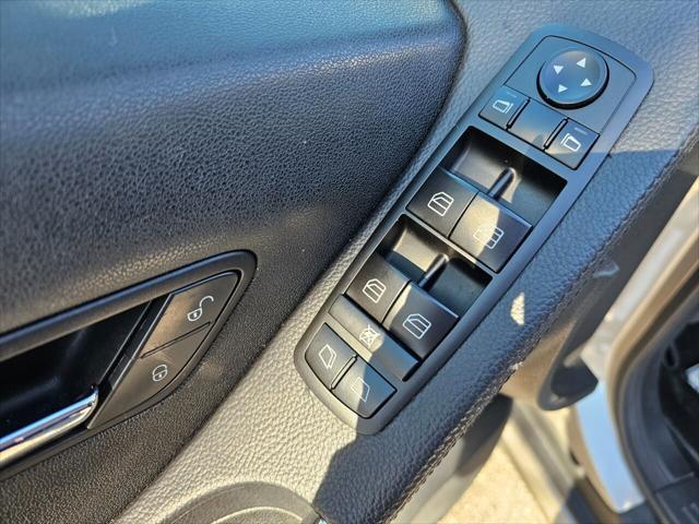 used 2008 Mercedes-Benz R-Class car, priced at $5,999
