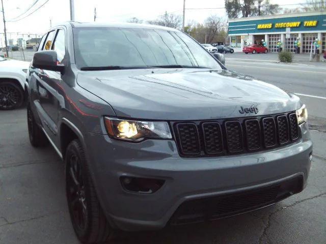 used 2021 Jeep Grand Cherokee car, priced at $27,995