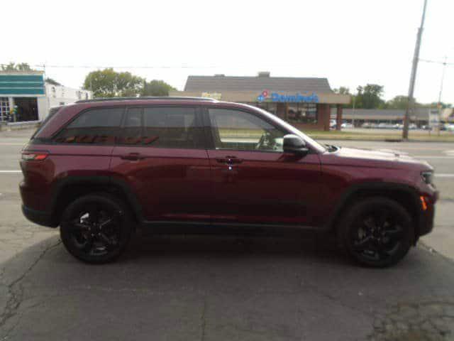 used 2023 Jeep Grand Cherokee car, priced at $33,995