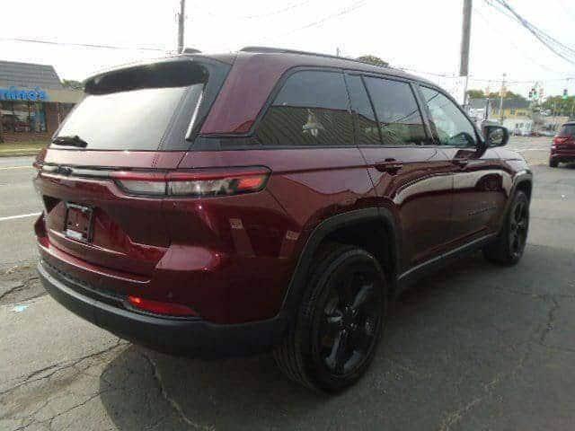 used 2023 Jeep Grand Cherokee car, priced at $33,995