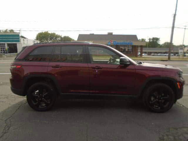 used 2023 Jeep Grand Cherokee car, priced at $33,995