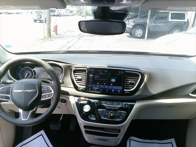 used 2023 Chrysler Pacifica car, priced at $24,500