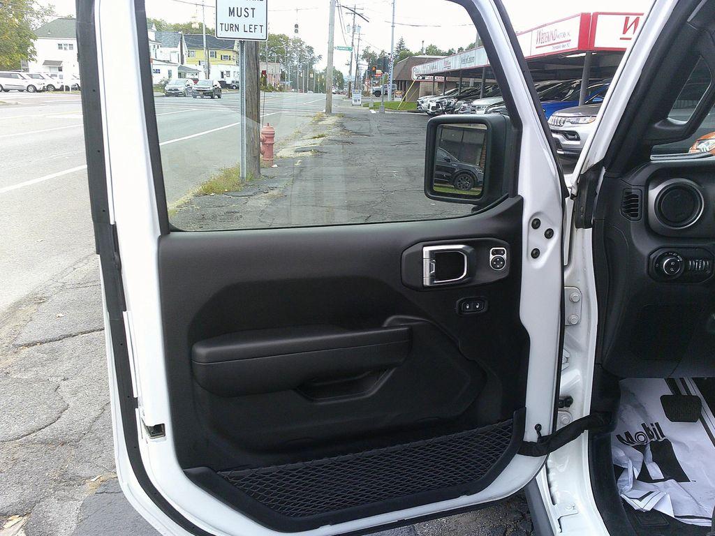 used 2021 Jeep Gladiator car, priced at $29,995